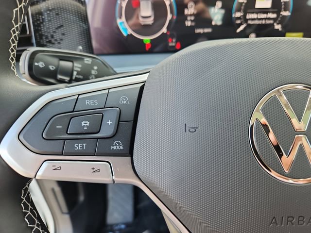 New 2026 Volkswagen Tiguan SE image 11