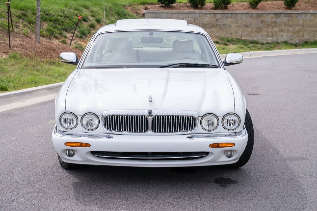 Used 1998 Jaguar XJ8 L RWD image 7