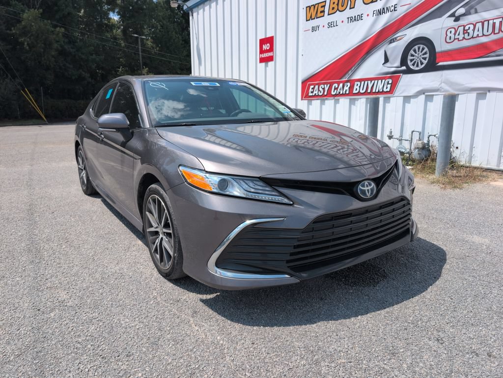 Used 2022 Toyota Camry XLE FWD video 1