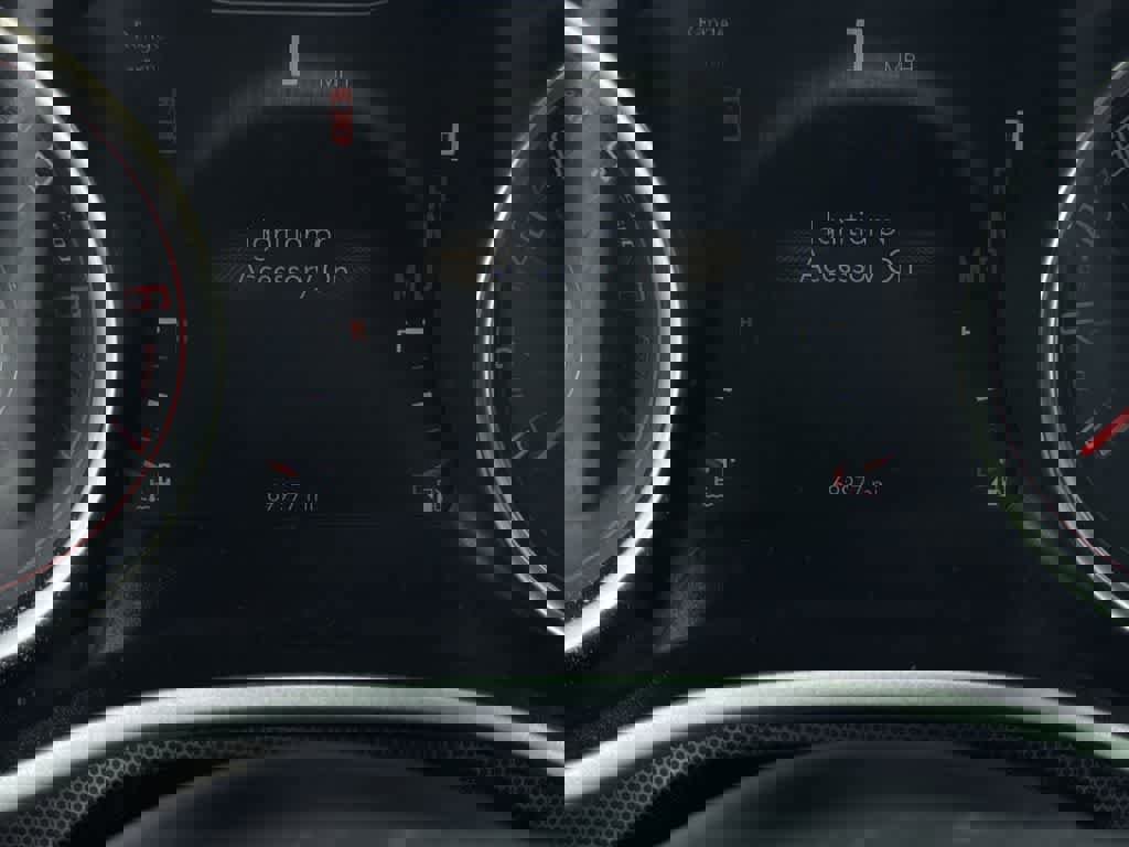 Used 2018 Dodge Challenger R/T Scat Pack w/ Leather Interior Group image 19