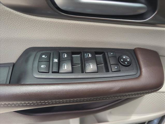 Used 2018 Chrysler Pacifica Touring-L w/ Advanced Safetytec Group FWD image 27