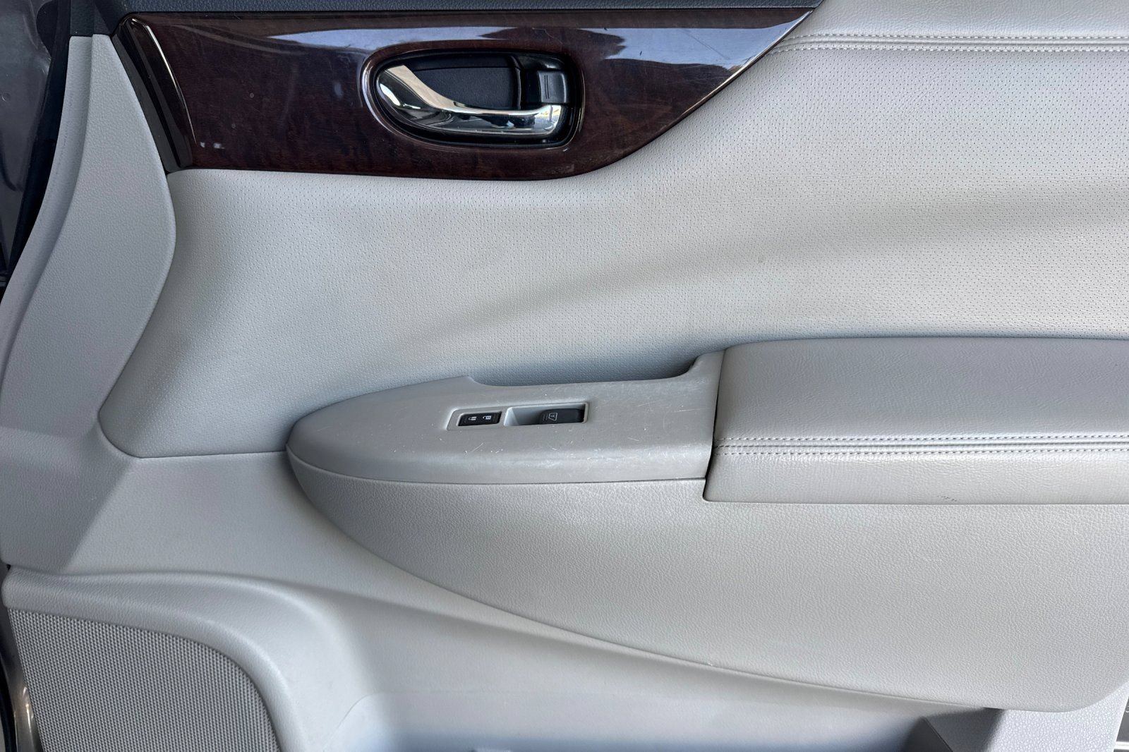 Used 2016 Nissan Quest SV FWD image 23