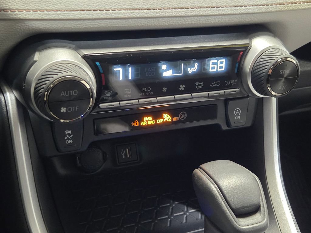 Used 2024 Toyota RAV4 XLE image 7