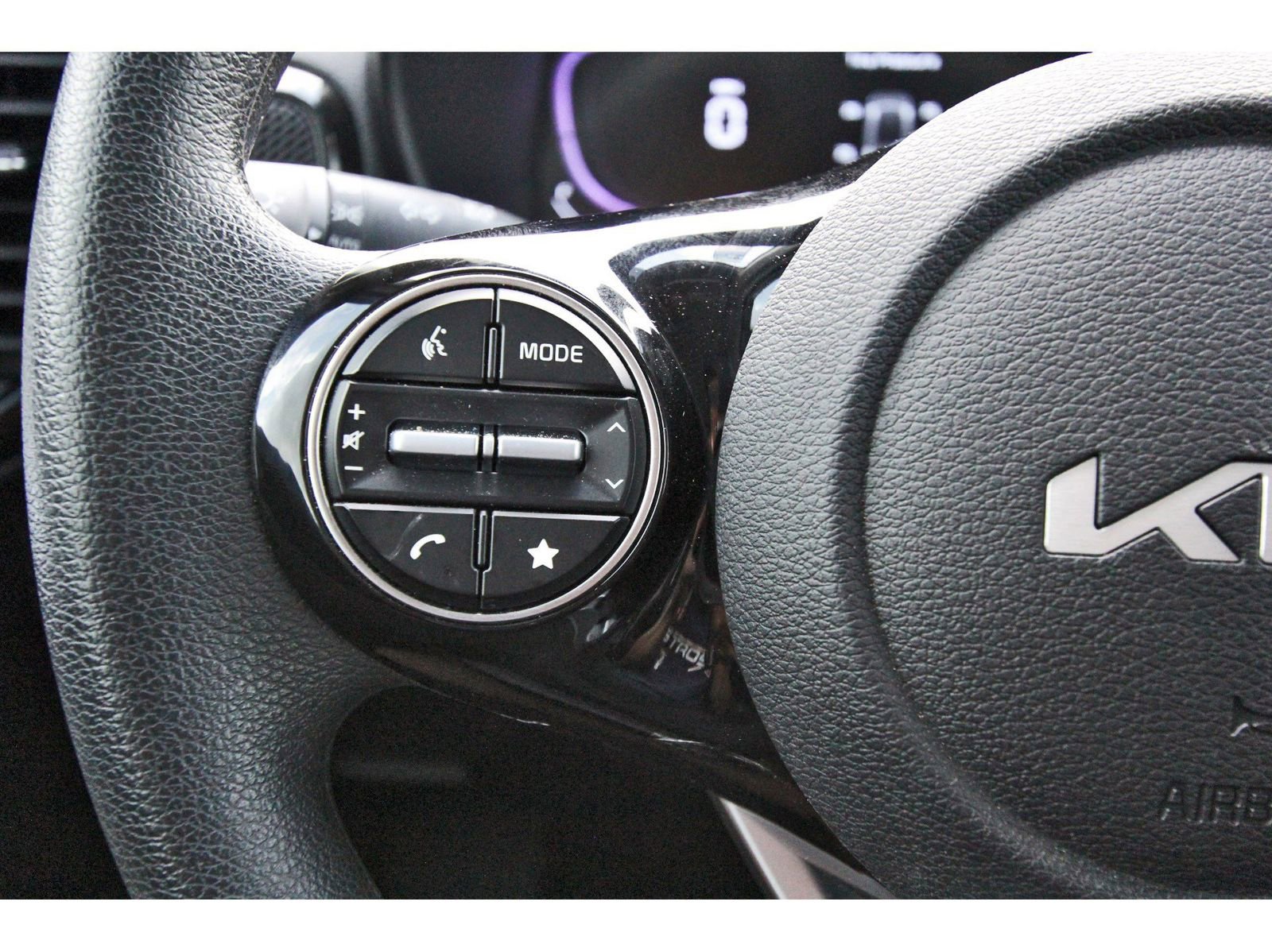Used 2025 Kia Soul S FWD image 19
