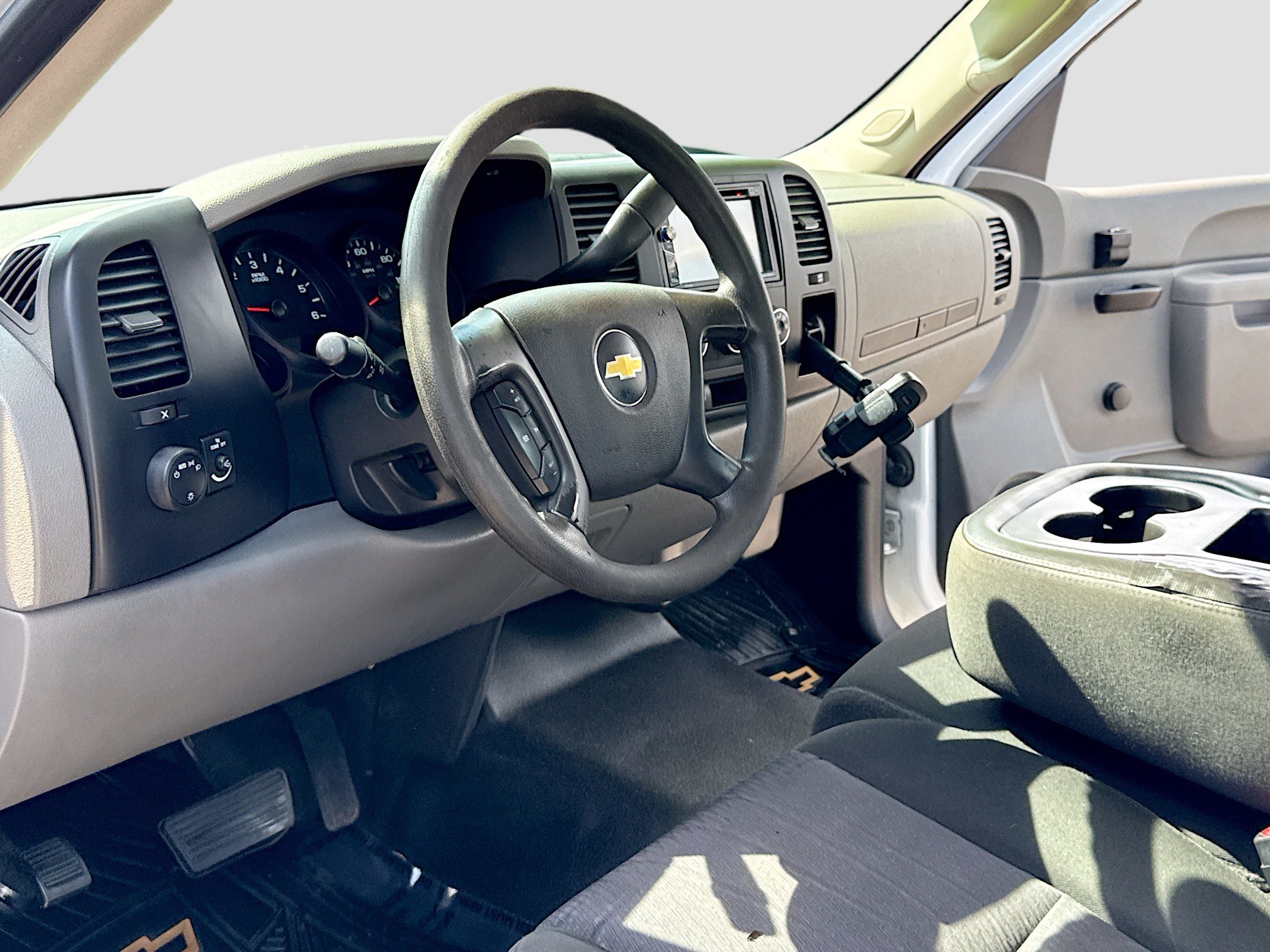Used 2010 Chevrolet Silverado 1500 W/T RWD image 4