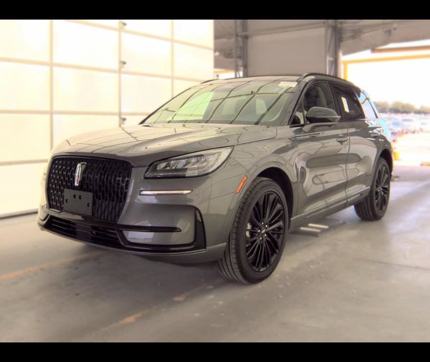 Used 2026 Lincoln Corsair Premiere FWD image 2