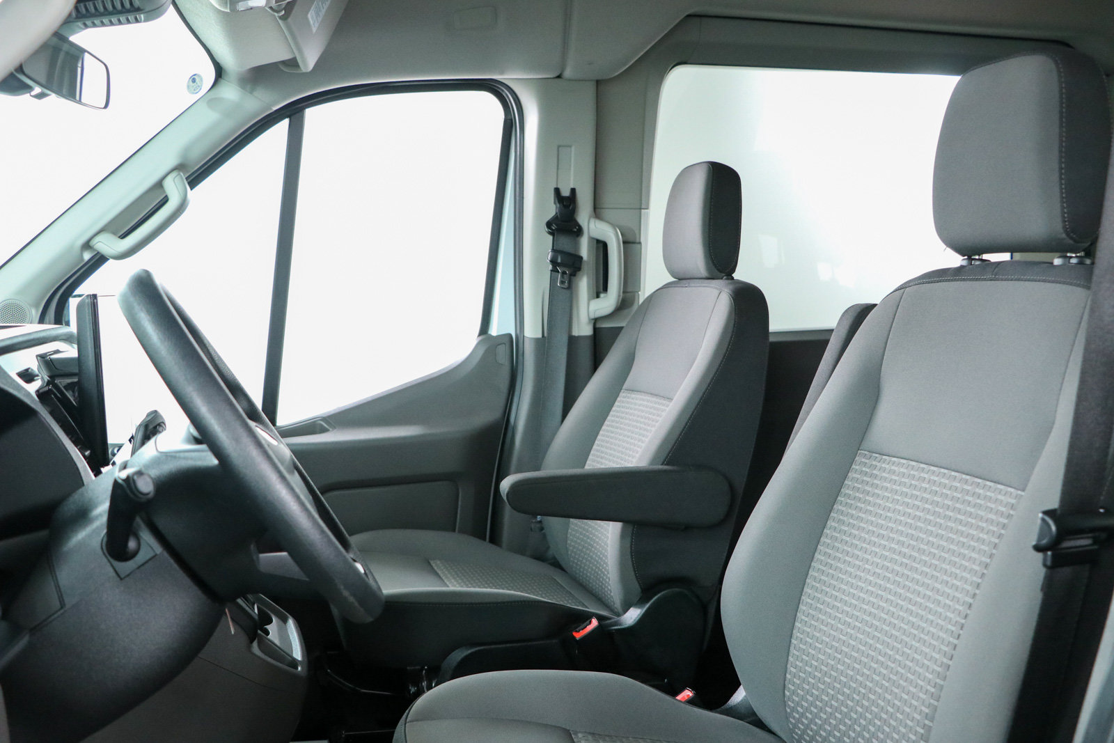 Used 2025 Ford Transit 350 XLT RWD image 23