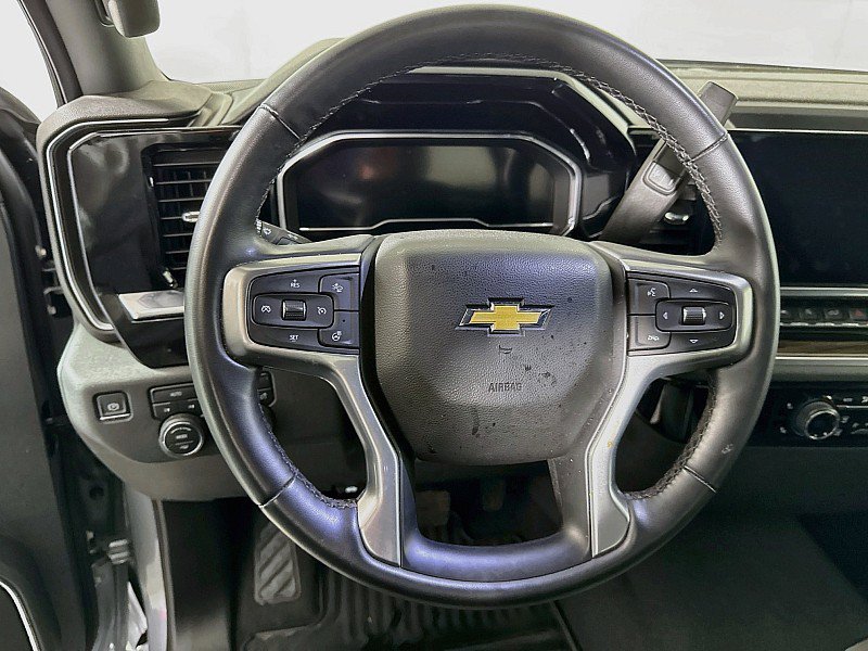Used 2023 Chevrolet Silverado 1500 LT AWD/4WD image 12