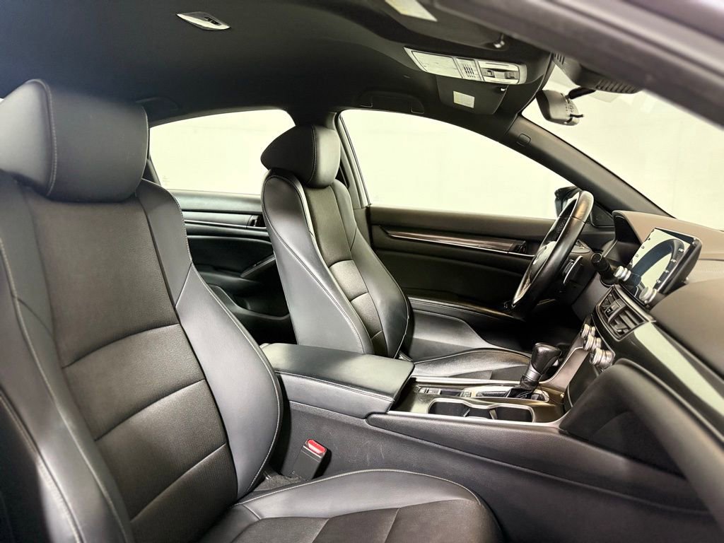 Used 2018 Honda Accord Sport image 24