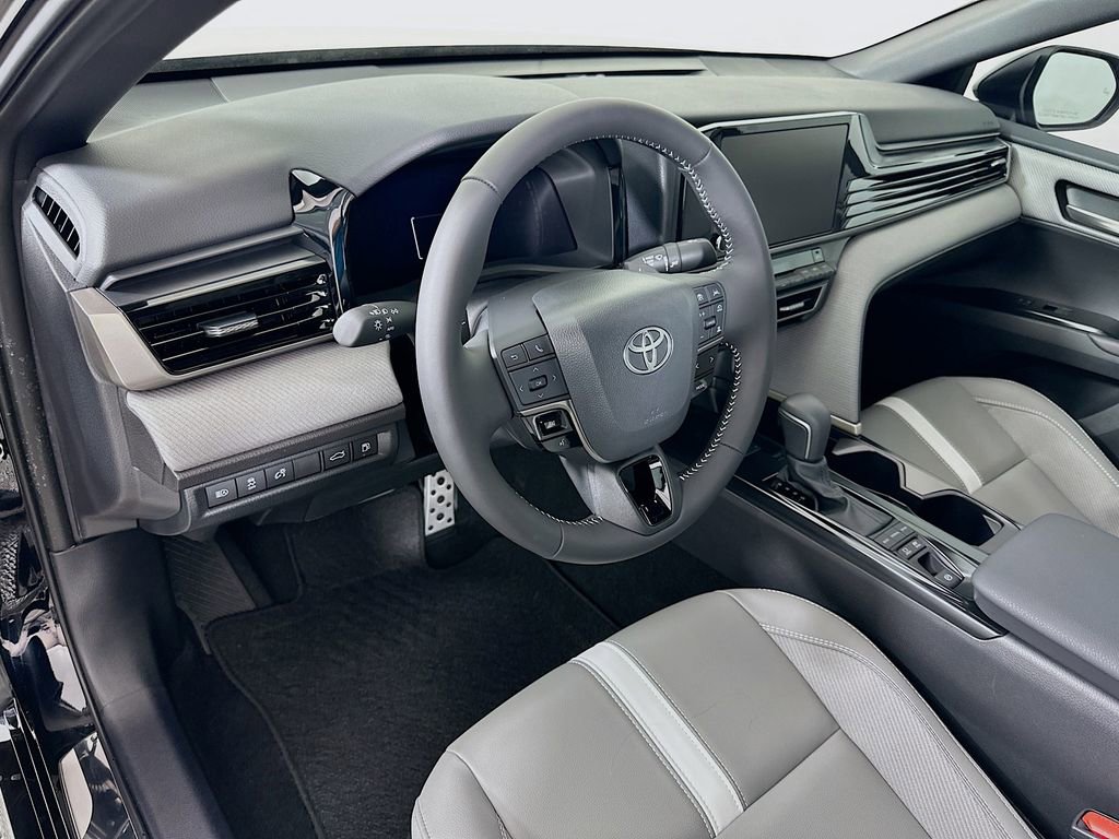 Certified 2025 Toyota Camry SE image 9