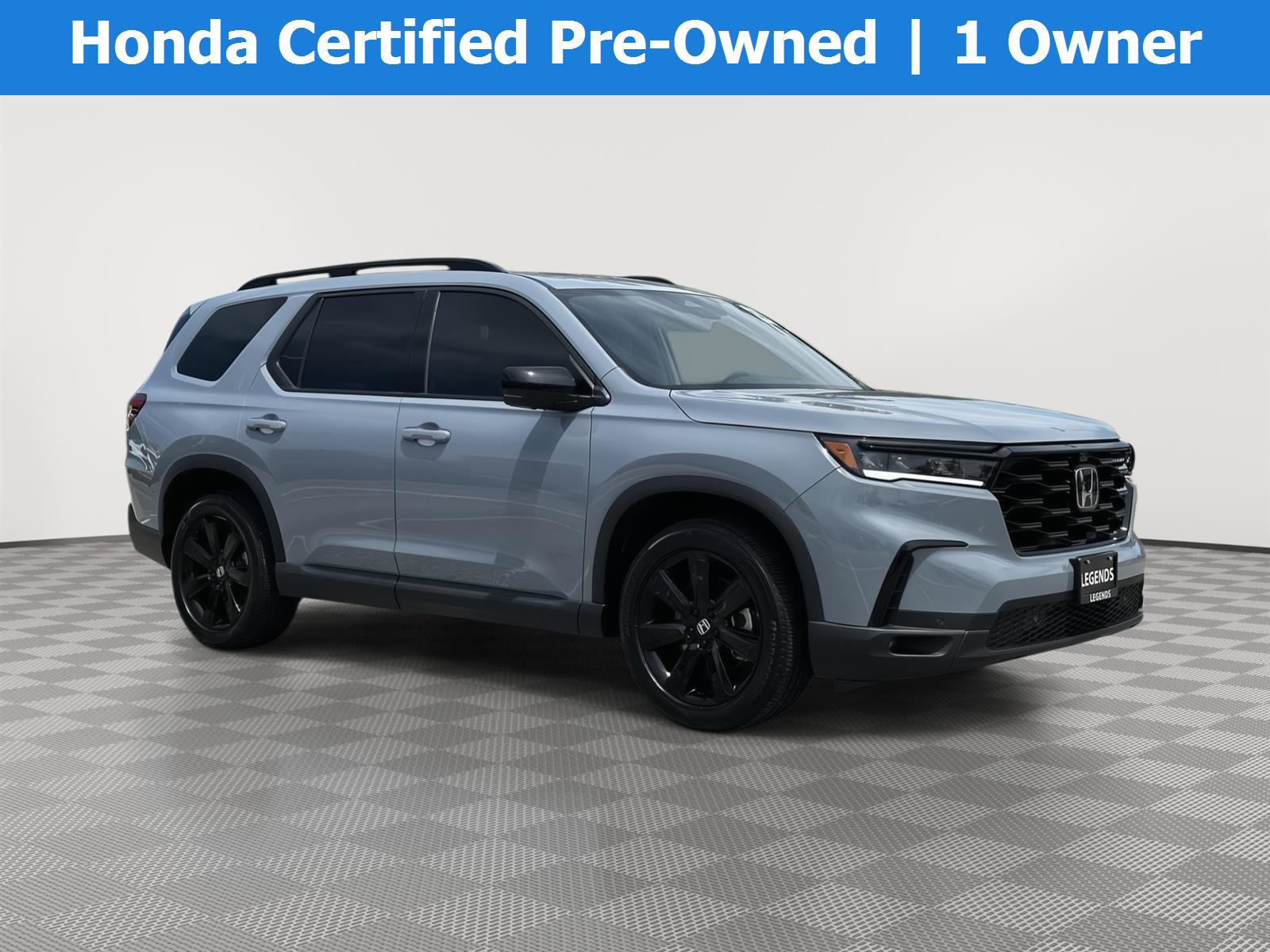 Certified 2025 Honda Pilot Black Edition image 1