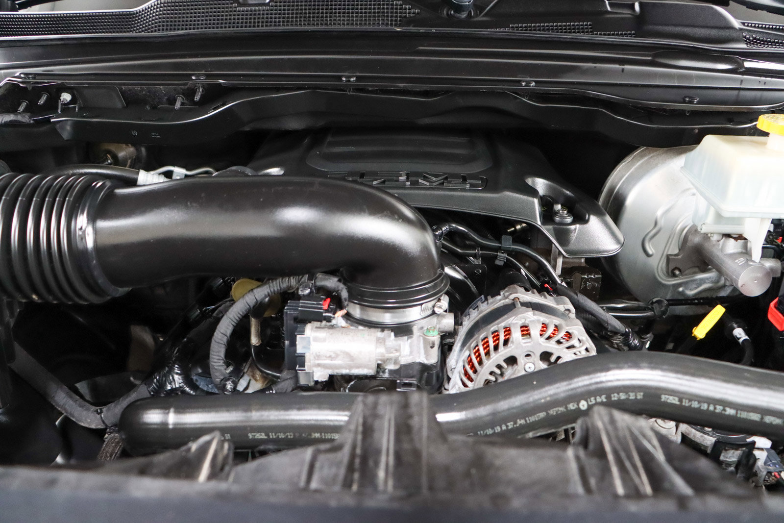 Used 2020 RAM 1500 Laramie w/ Sport Appearance Package image 30