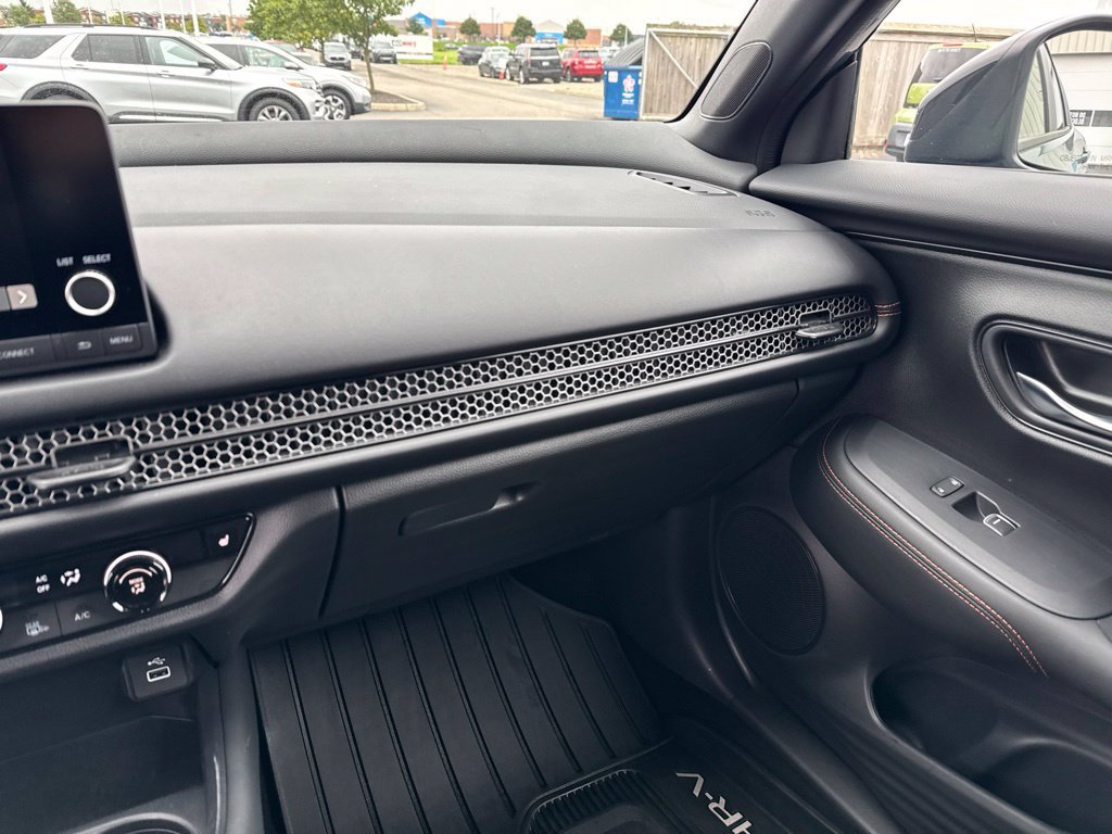 Used 2024 Honda HR-V Sport image 25