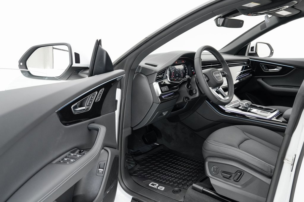 Used 2025 Audi Q8 Premium Plus w/ Premium Plus Package image 9