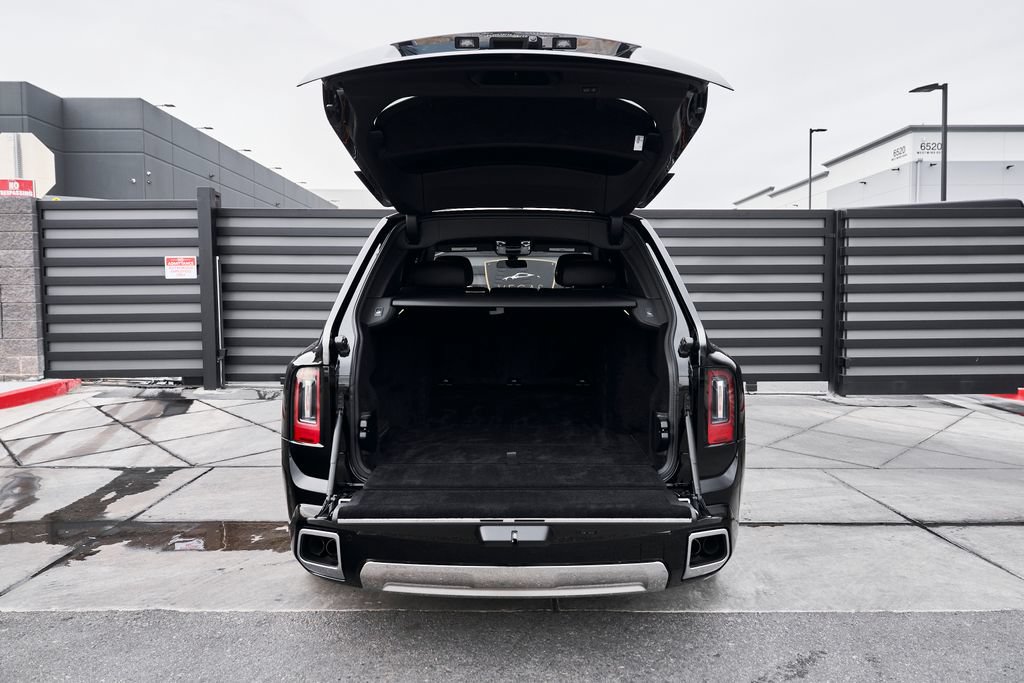 Used 2026 Rolls-Royce Cullinan AWD/4WD image 18