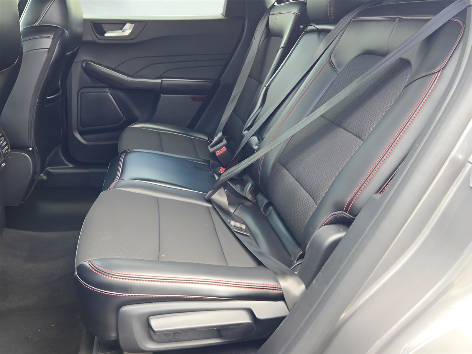 Used 2024 Ford Escape ST-Line FWD image 15