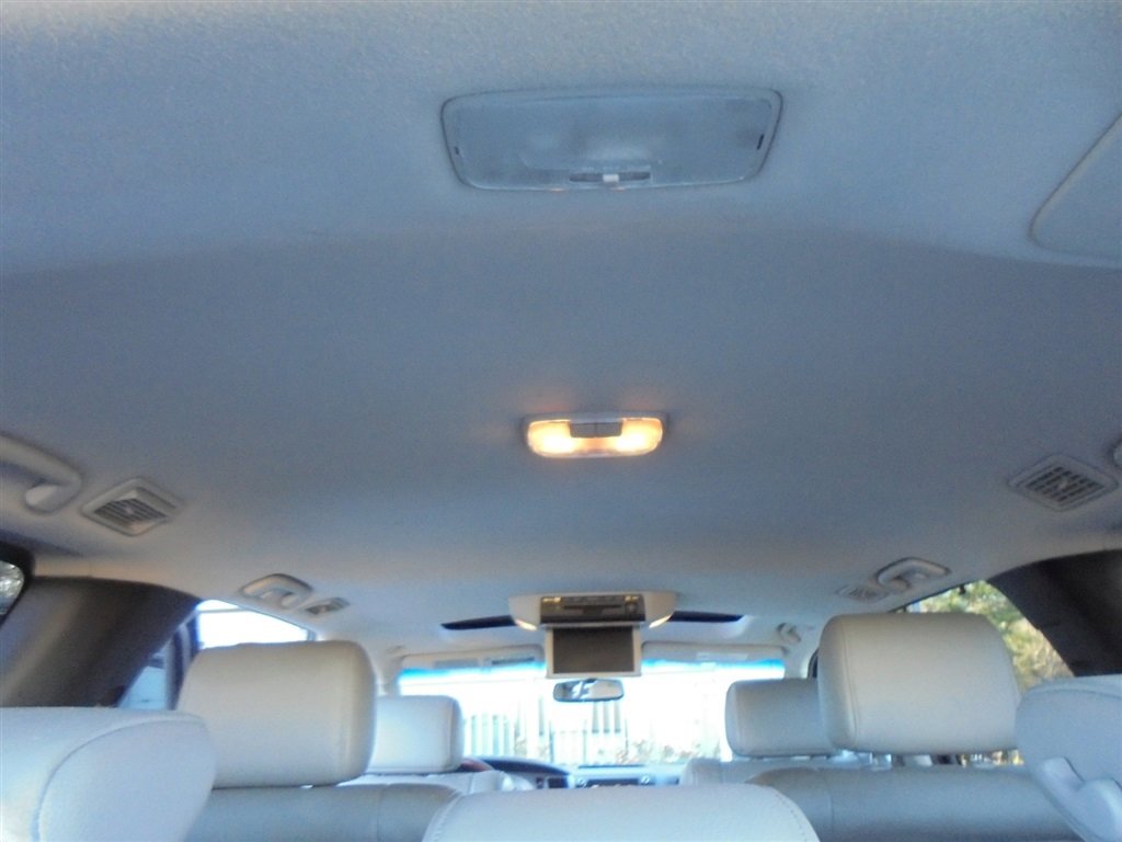 Used 2012 Toyota Sequoia Platinum image 30