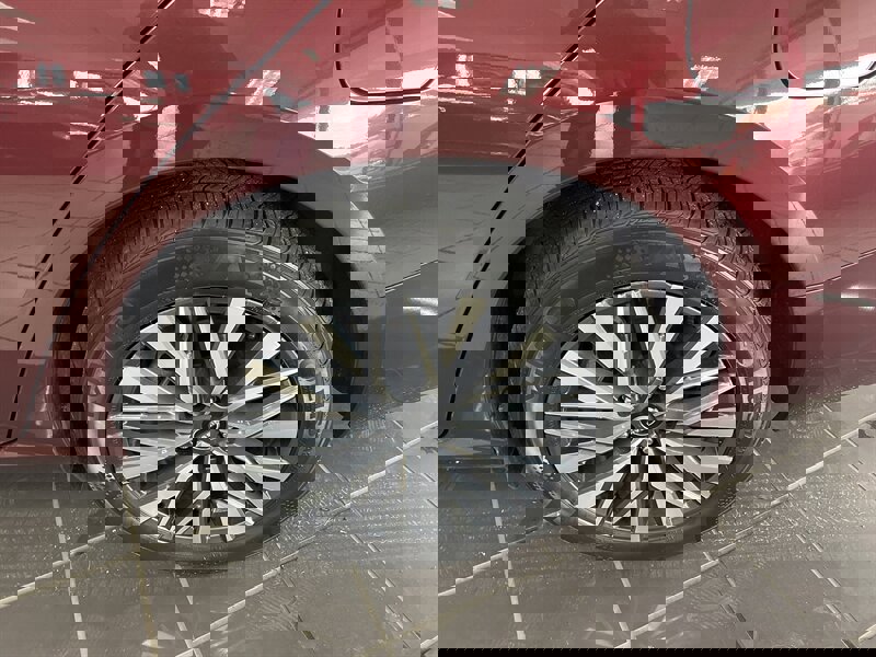 Used 2025 Nissan Altima 2.5 SV image 31