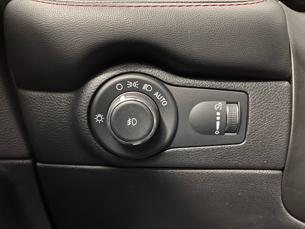 Used 2023 Dodge Durango GT AWD/4WD image 35
