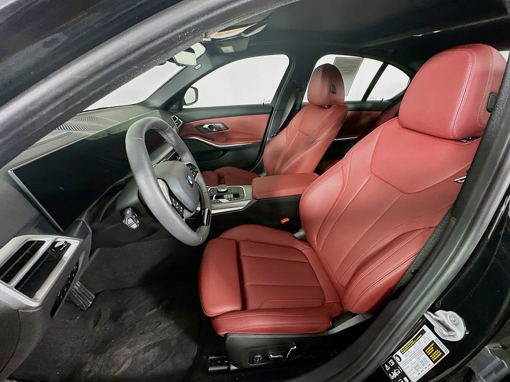 Used 2025 BMW 330i xDrive Sedan w/ Premium Package image 28