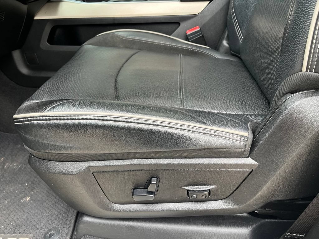 Used 2019 RAM 3500 Laramie RWD image 24