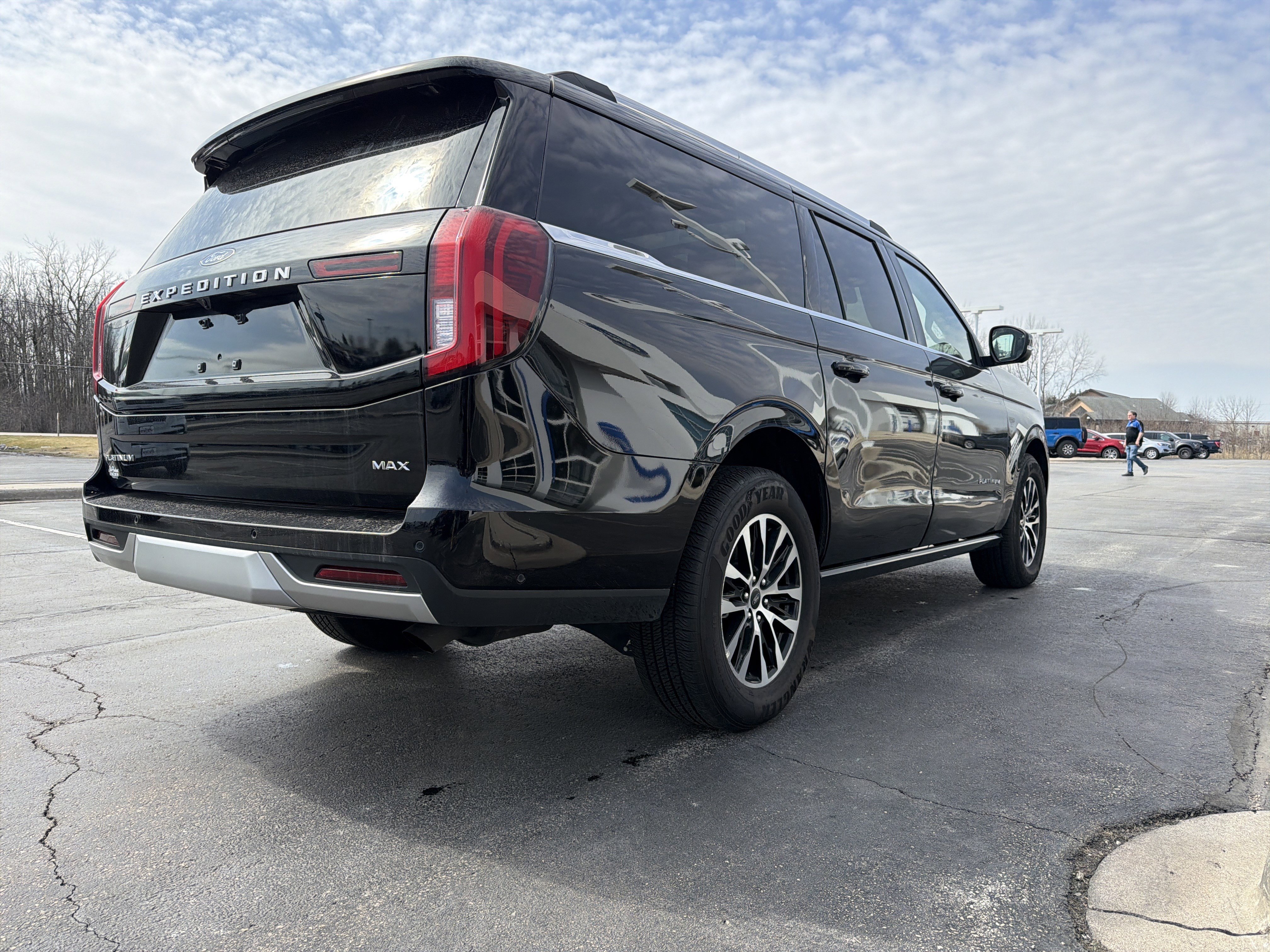 Used 2025 Ford Expedition Max Platinum image 17