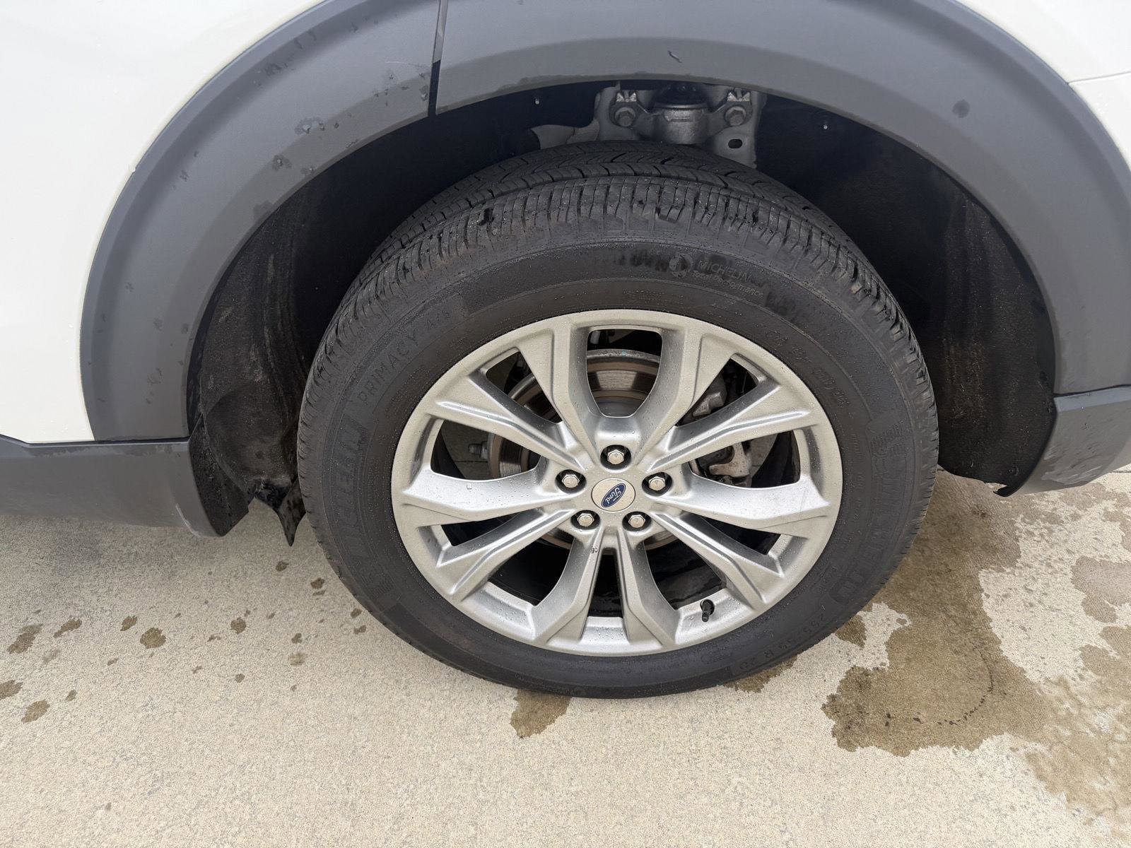 Used 2024 Ford Explorer XLT w/ Equipment Group 202A image 28