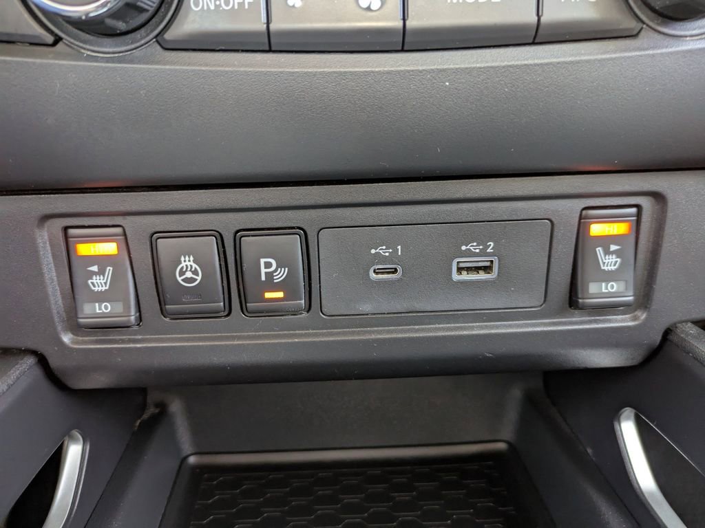 Used 2022 Nissan Frontier SV image 22