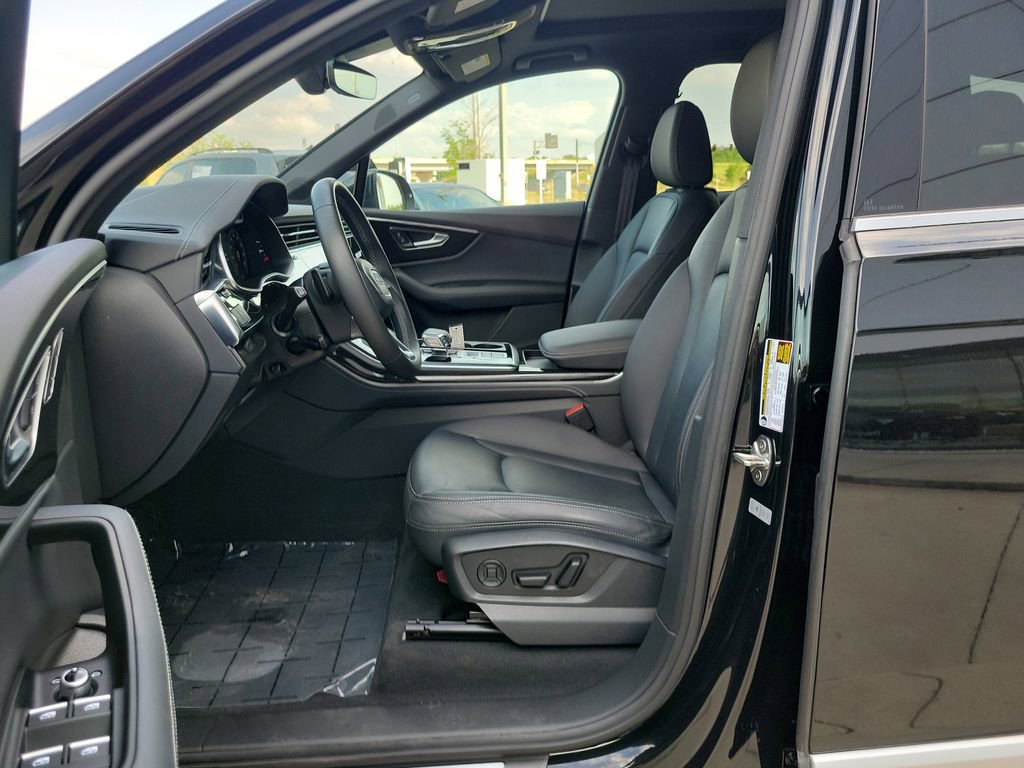 Used 2025 Audi Q7 3.0T Premium Plus AWD/4WD image 10