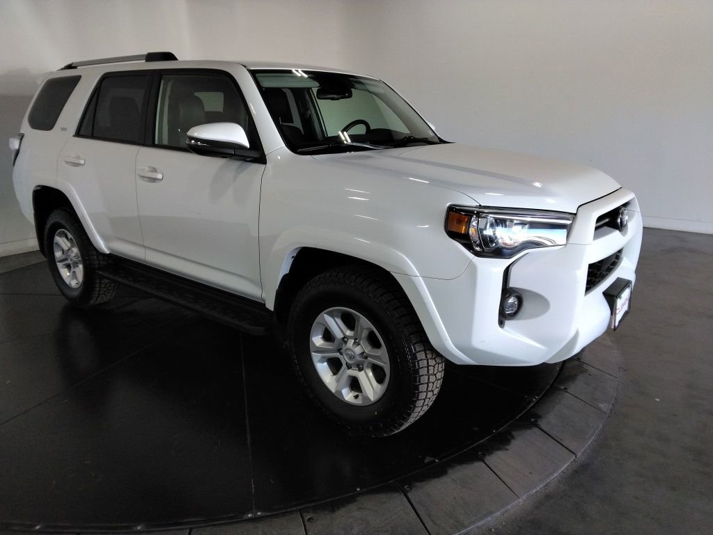 Used 2024 Toyota 4Runner SR5 Premium image 4