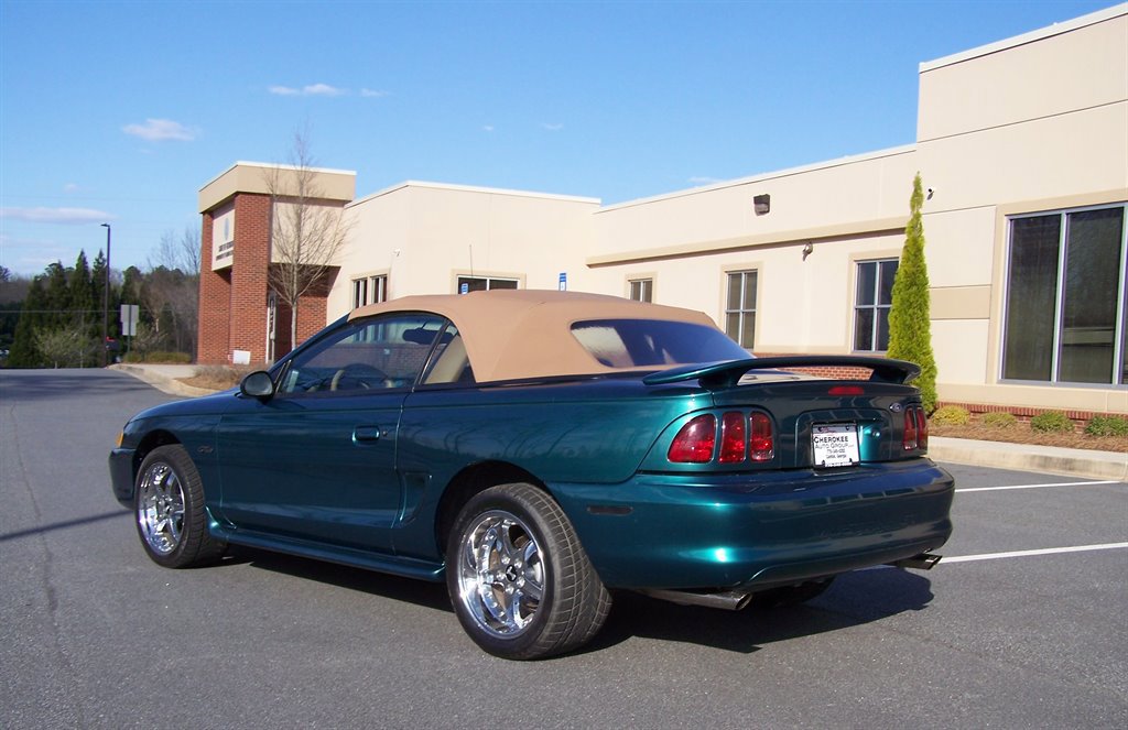 Used 1998 Ford Mustang GT image 4