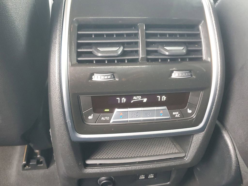 Used 2024 BMW X7 xDrive40i image 16