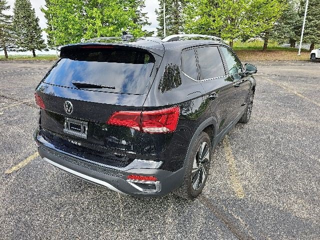 Used 2024 Volkswagen Taos SE AWD/4WD image 6