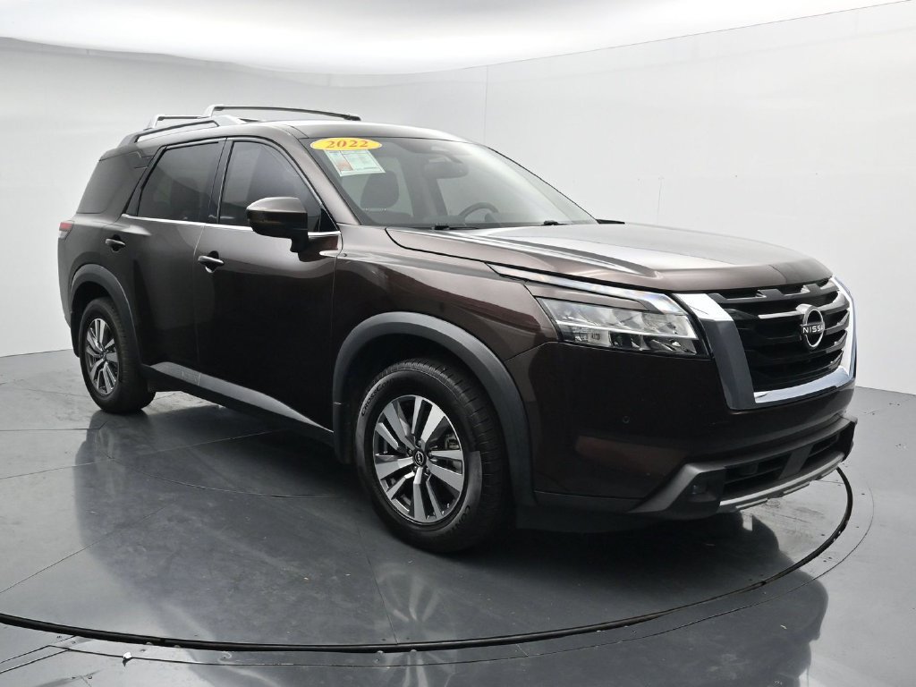 Used 2022 Nissan Pathfinder SL AWD/4WD image 2