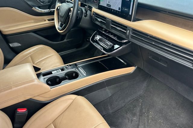 Used 2023 Lincoln Corsair Reserve w/ Equipment Group 201A image 16