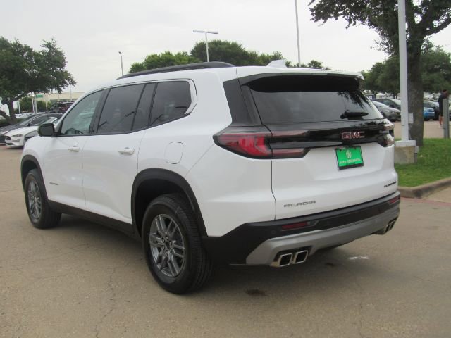 Used 2025 GMC Acadia Elevation image 11
