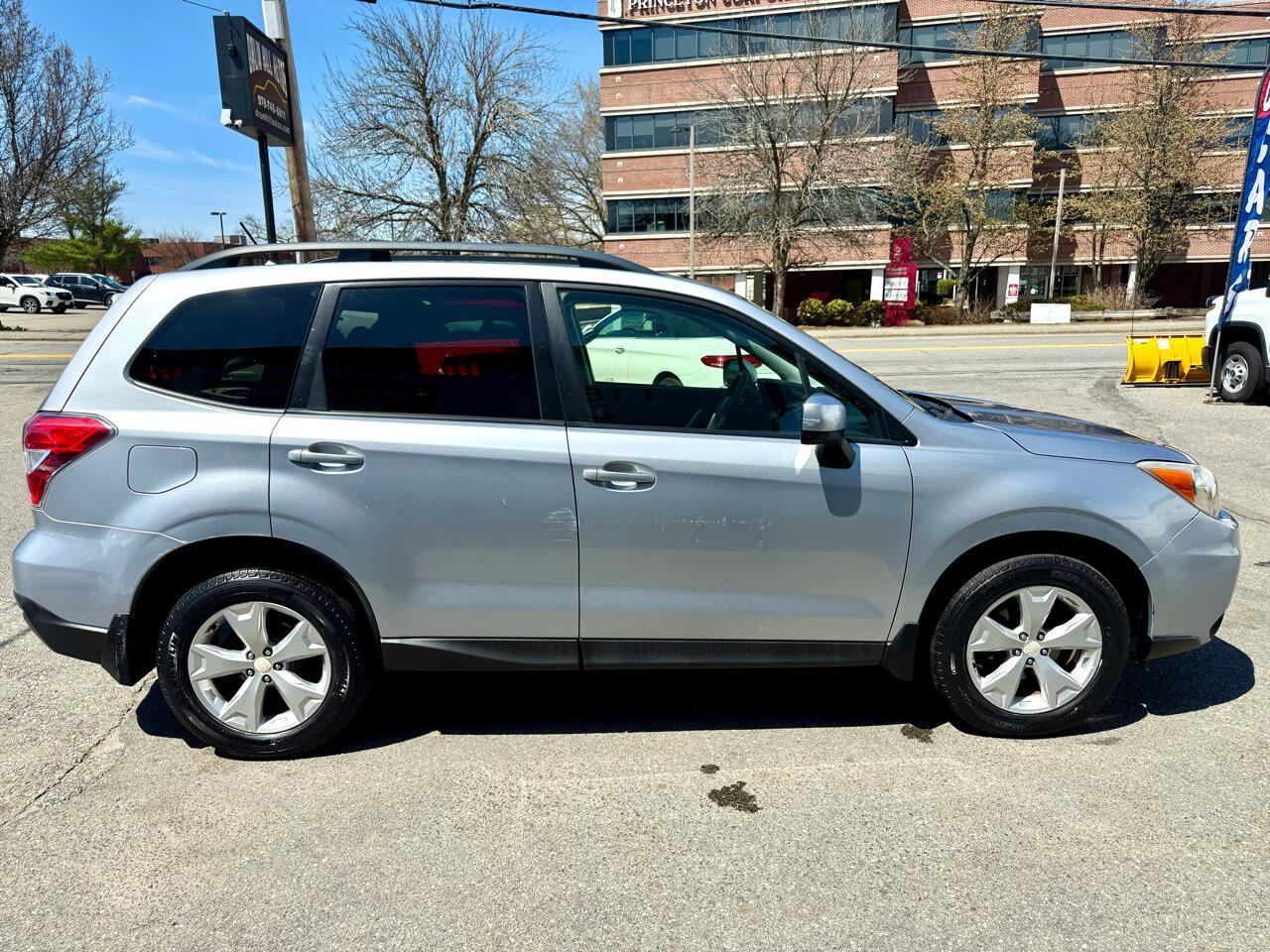 Used 2015 Subaru Forester 2.5i Premium image 6