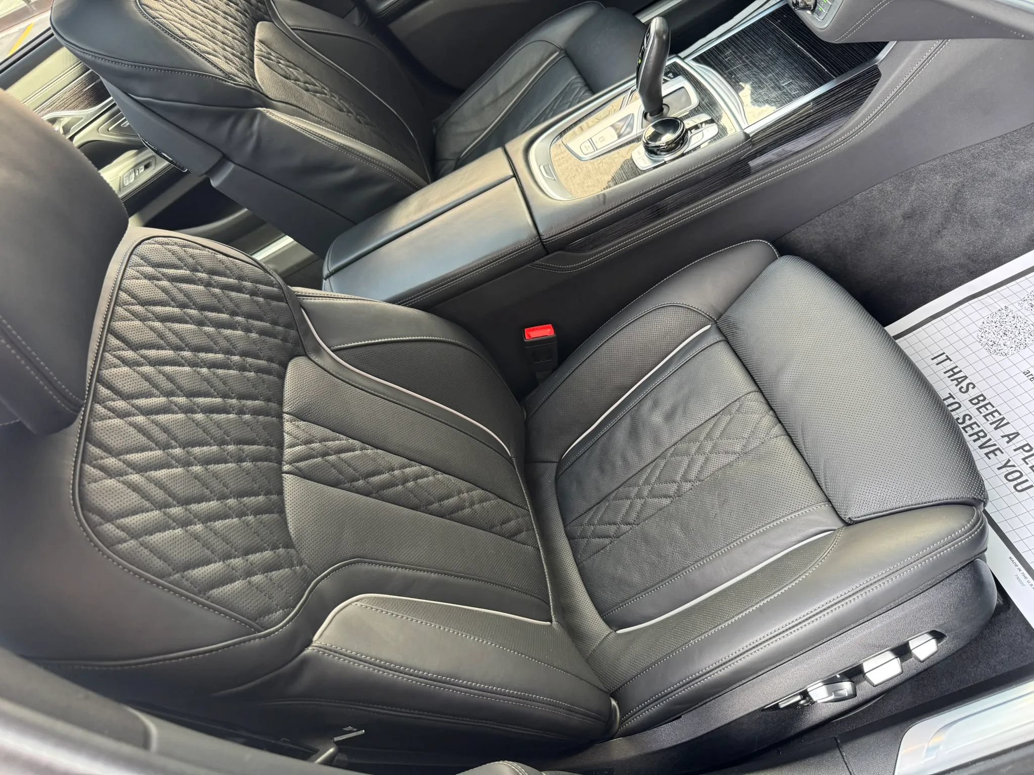 Used 2022 BMW 750i xDrive w/ Executive Package AWD/4WD image 29