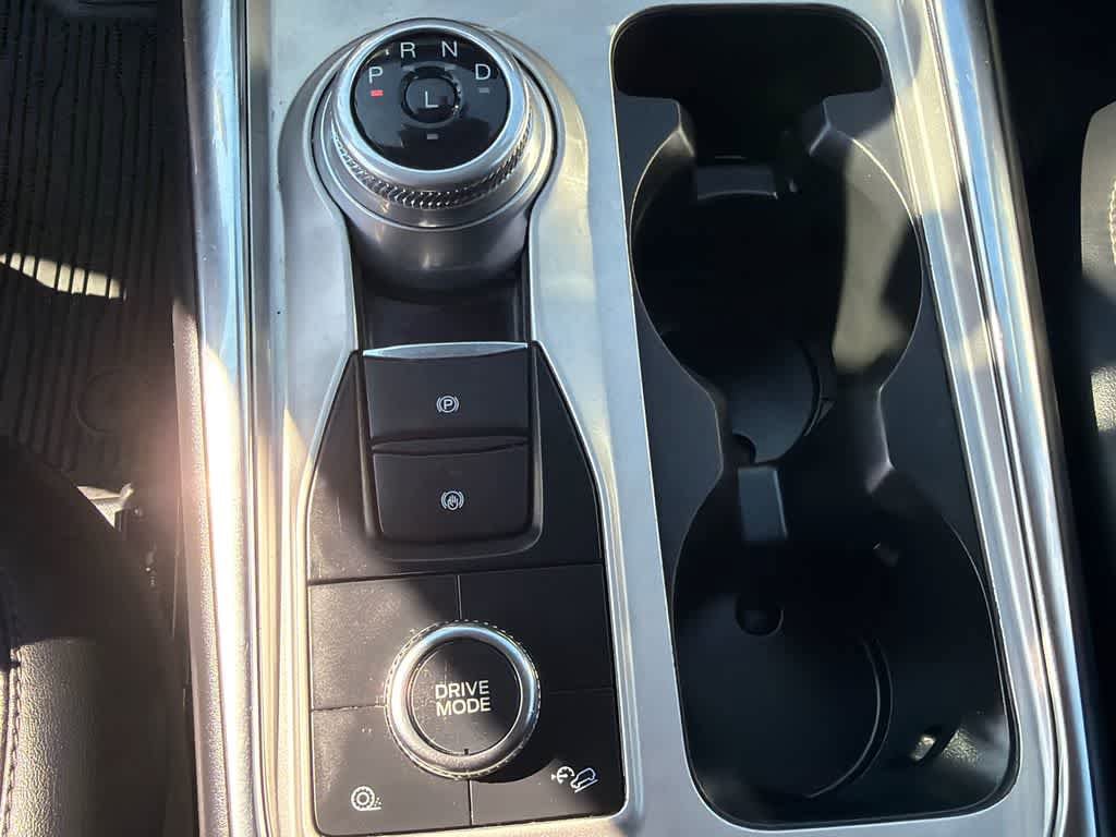 Certified 2022 Ford Explorer XLT w/ Equipment Group 202A image 32