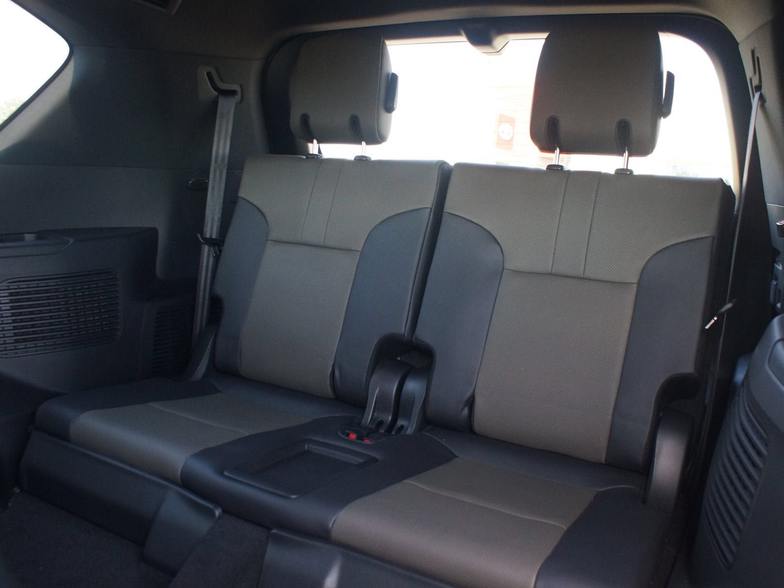 Used 2025 Lexus LX 700h Overtrail AWD/4WD image 16