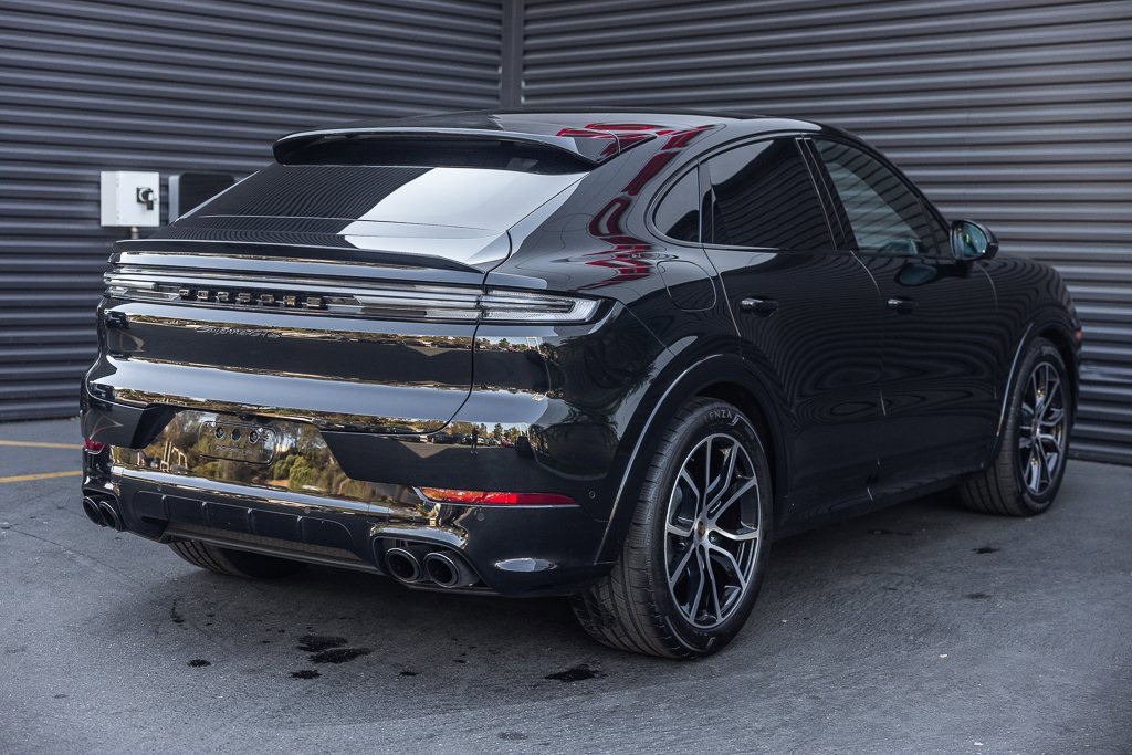 Certified 2025 Porsche Cayenne GTS image 9