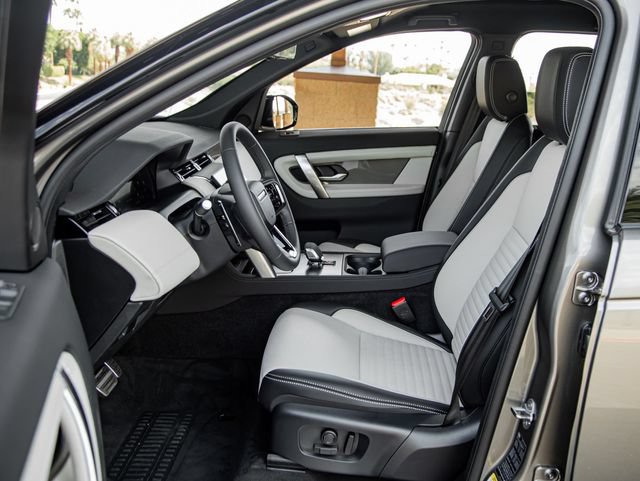 New 2024 Land Rover Discovery Sport Dynamic SE AWD/4WD image 14