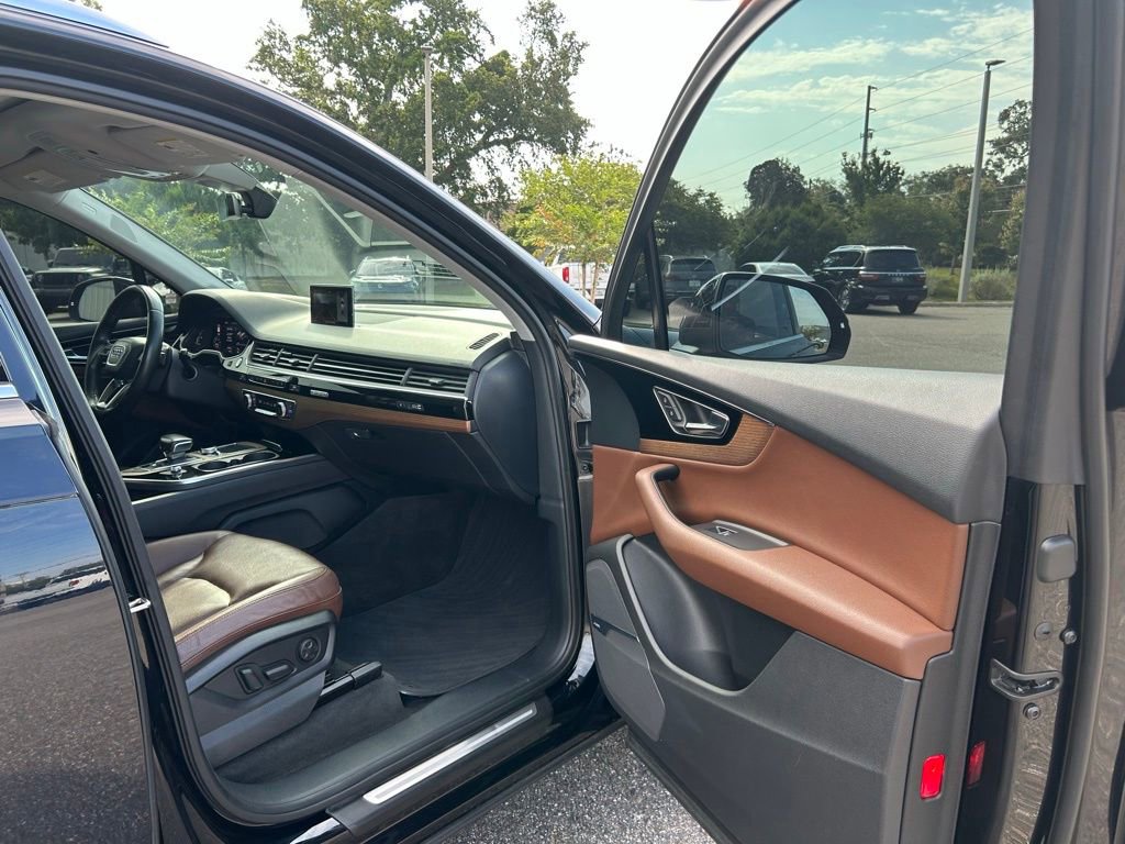 Used 2017 Audi Q7 3.0T Premium Plus w/ Premium Plus Package AWD/4WD image 51