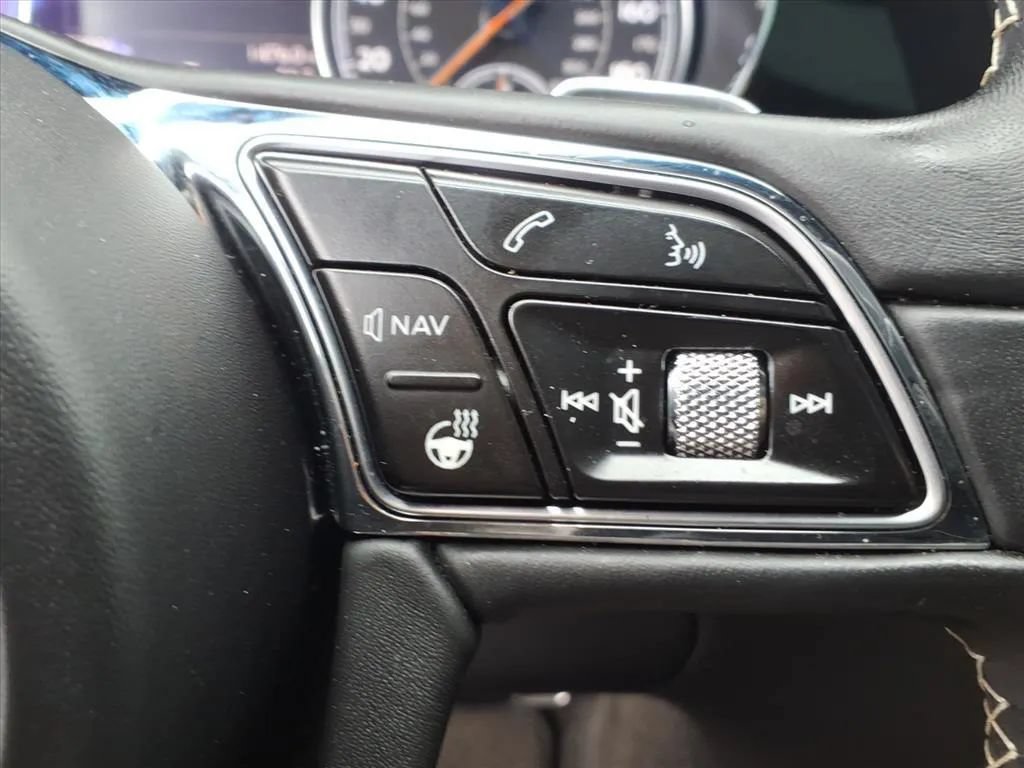 Used 2018 Bentley Bentayga AWD/4WD image 33