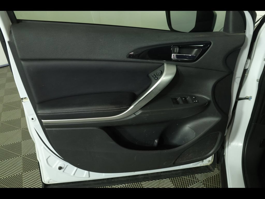 Used 2022 Mitsubishi Eclipse Cross SE FWD image 12