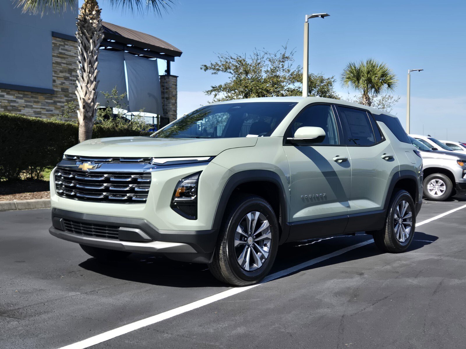 New 2026 Chevrolet Equinox LT w/ Convenience Package II image 2