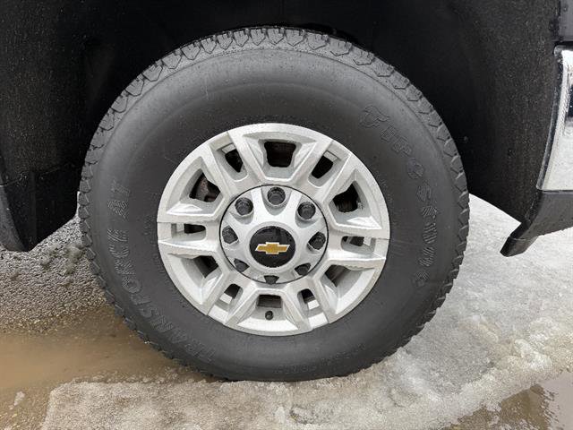 Used 2024 Chevrolet Silverado 2500 LT w/ Z71 Off-Road Package image 13