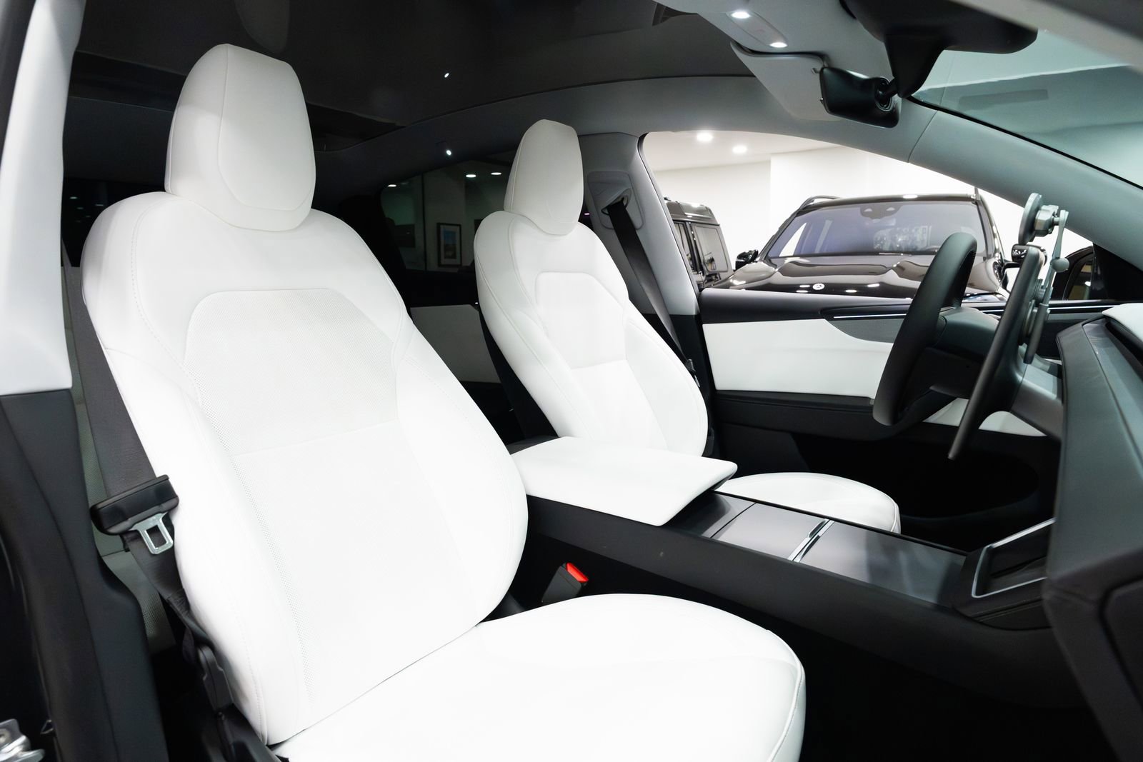 Used 2026 Tesla Model Y Long Range image 10