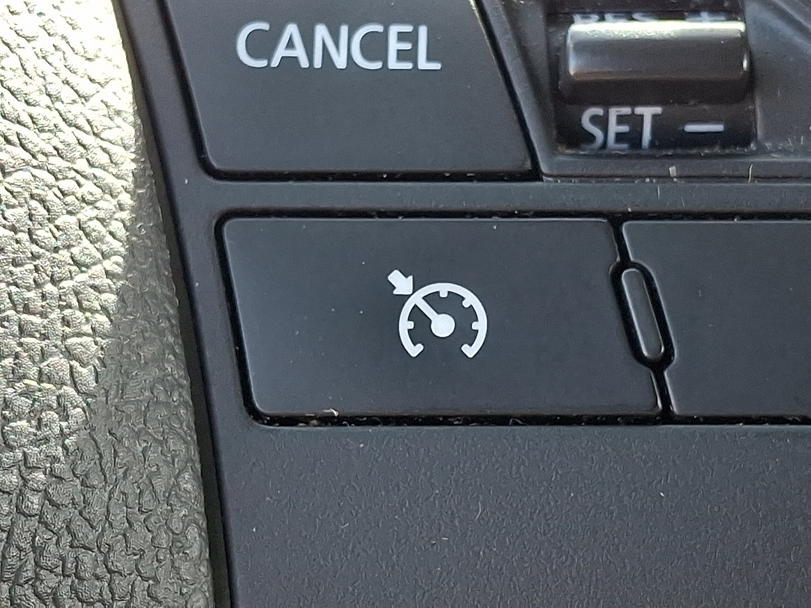 Used 2024 Mitsubishi Mirage ES FWD image 24