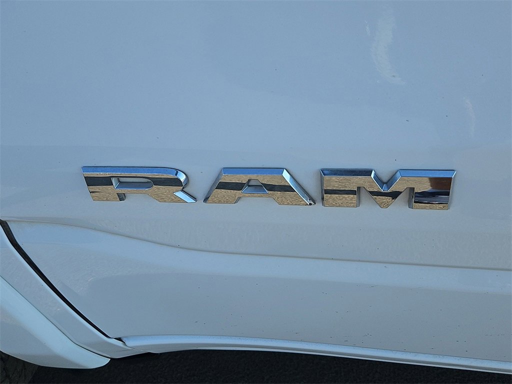 Used 2025 RAM 1500 Laramie image 15